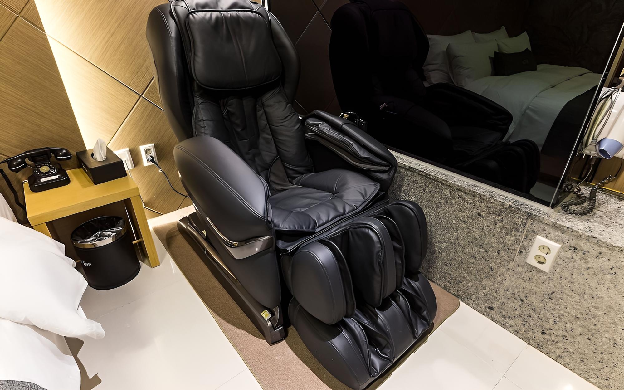 Room (Standard-C (massage chair available N) - Photo 6