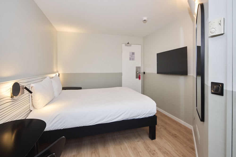 Standard Double Room, 1 Double Bed - Photo 5
