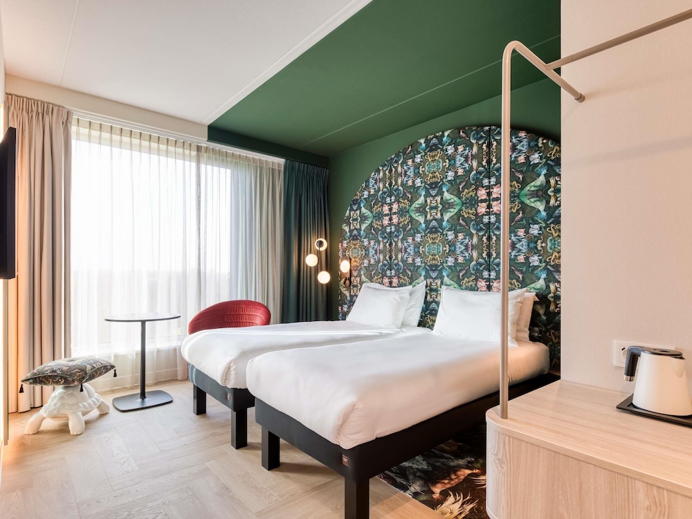 Room, 2 Twin Beds, Park View - Photo 6