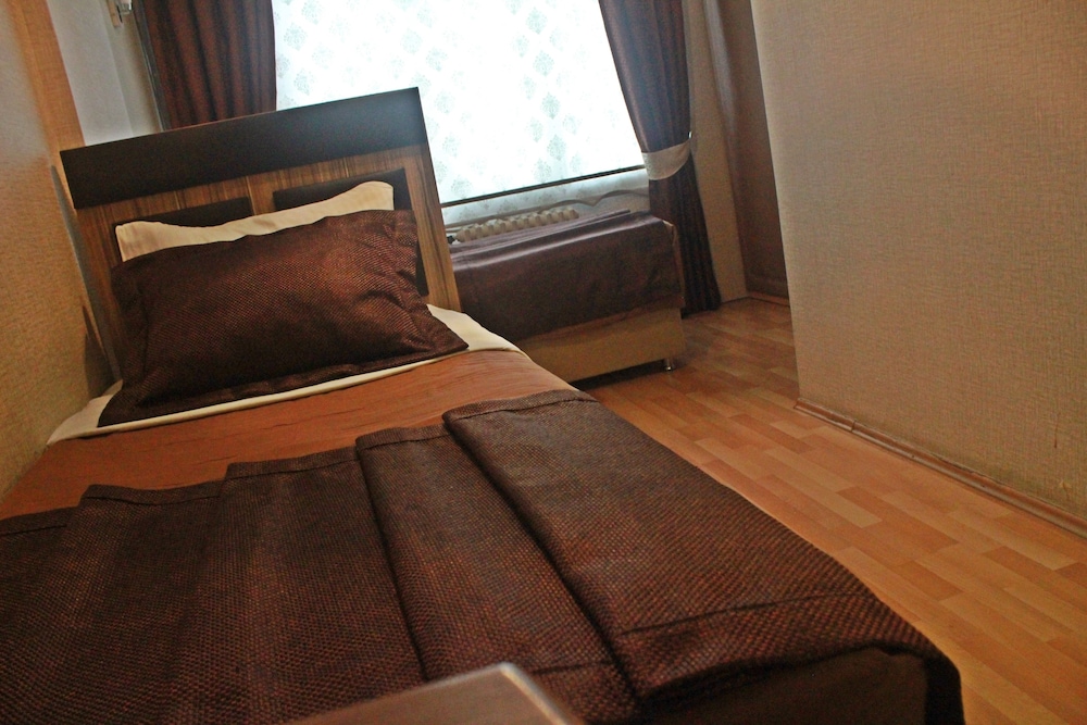Standard Twin Room photo 3