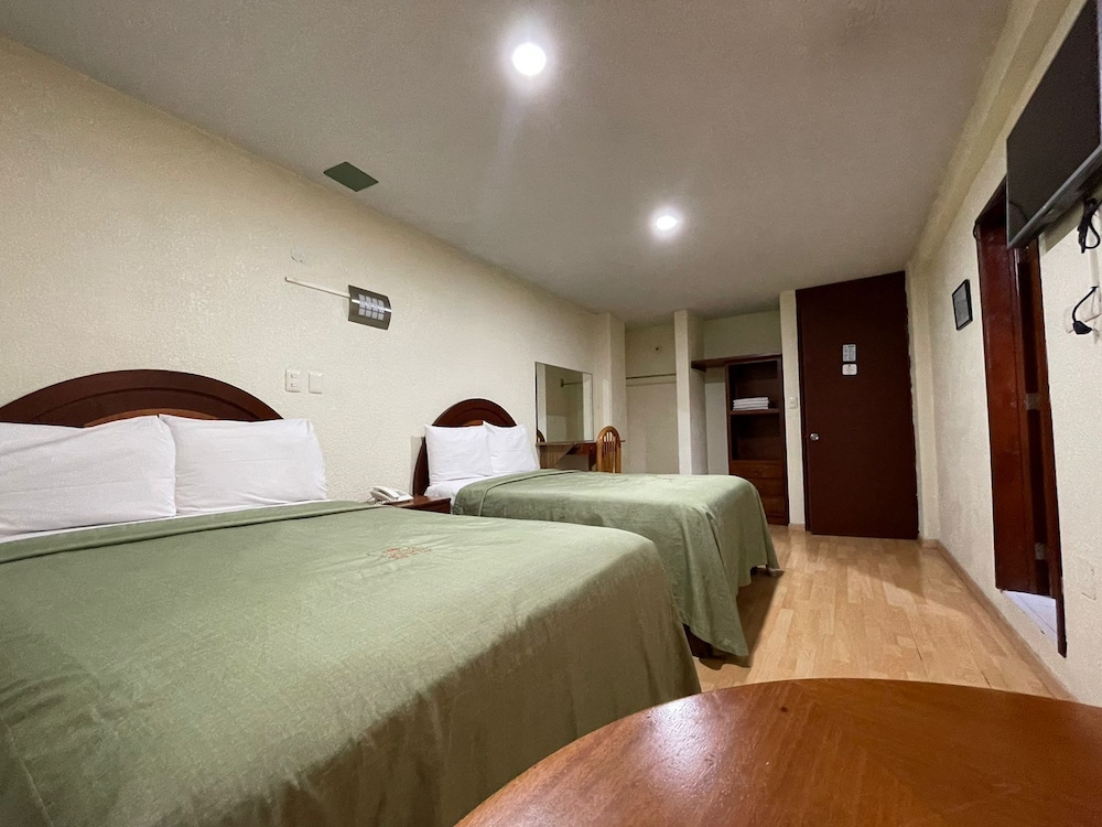 Basic Double Room, 6 Bedrooms