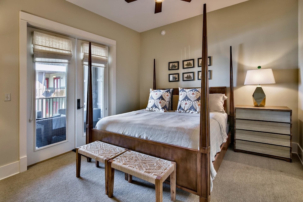 Condo, 3 Bedrooms