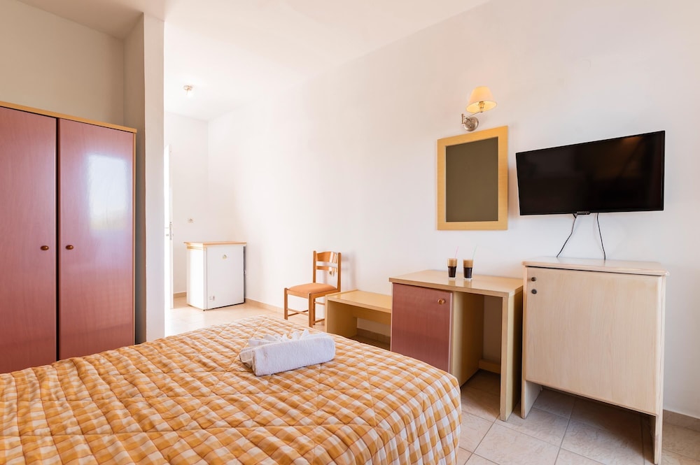 Double or Twin Room, 1 Bedroom (3) photo 2
