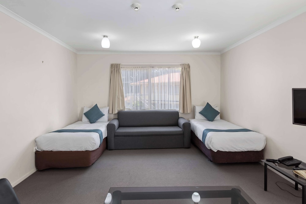 Superior Suite, Multiple Beds, Non Smoking, Kitchen