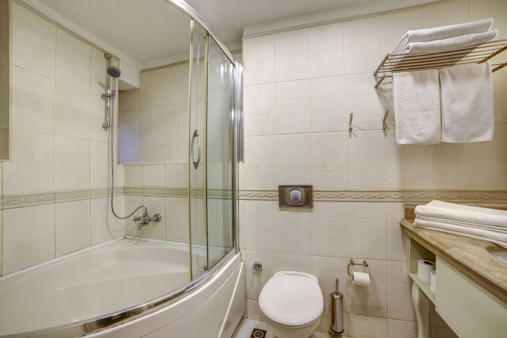 Standard Quadruple Room photo 3