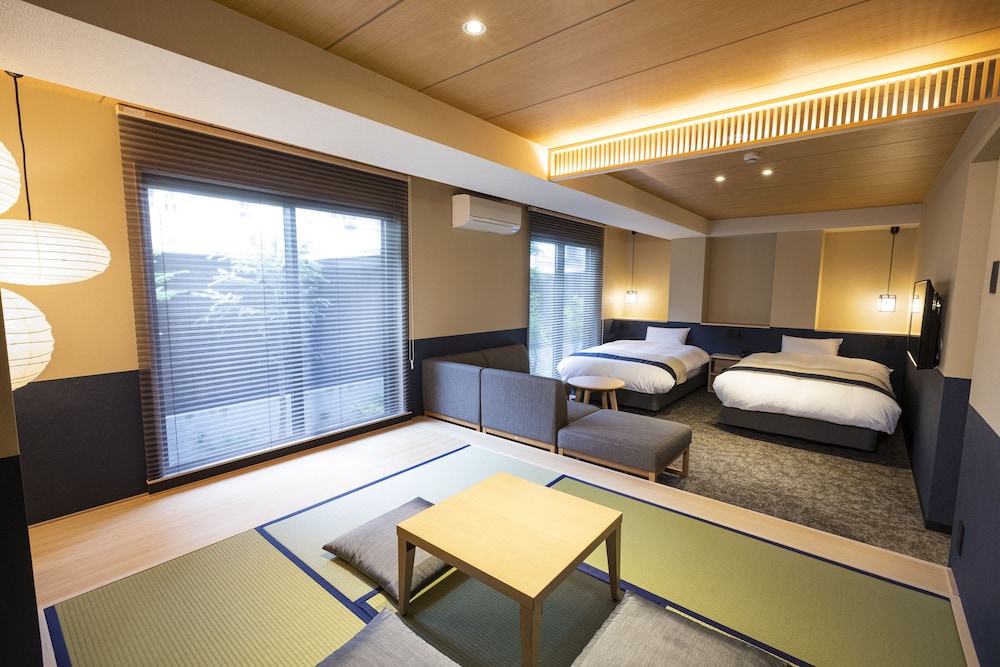 Superior Twin Room, Non Smoking (With Tatami) photo 1