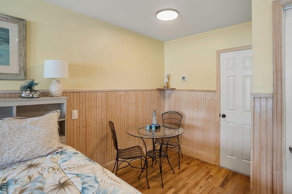 Room, Multiple Beds, Balcony photo 2