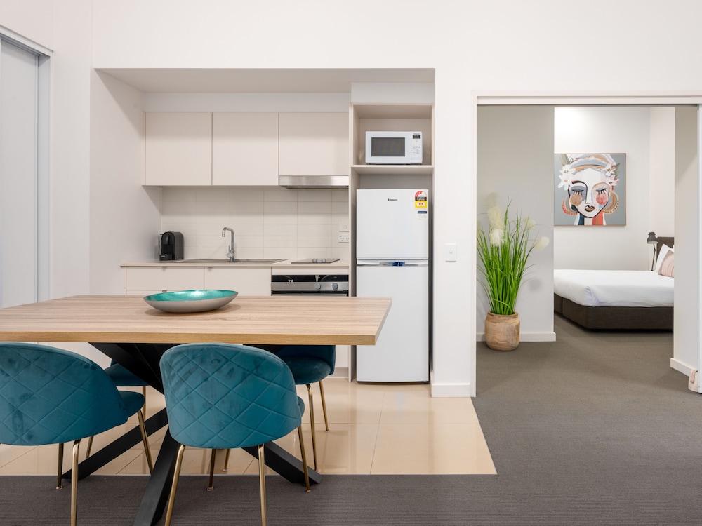 Suite, Multiple Beds, Non Smoking - Photo 2