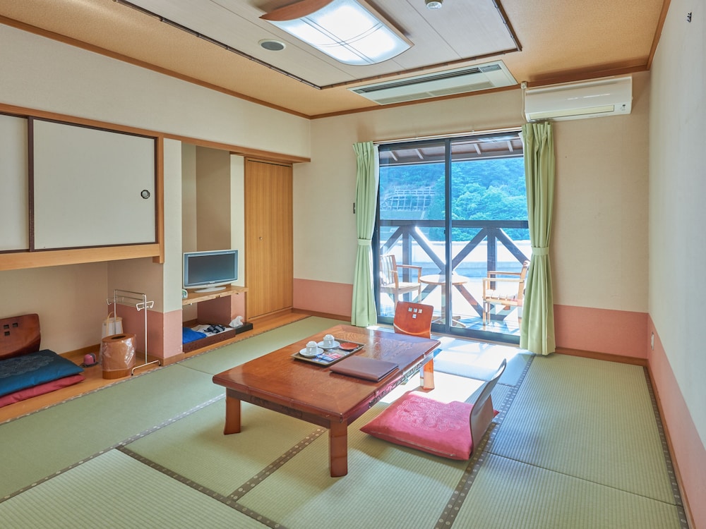 Japanese-Style Room