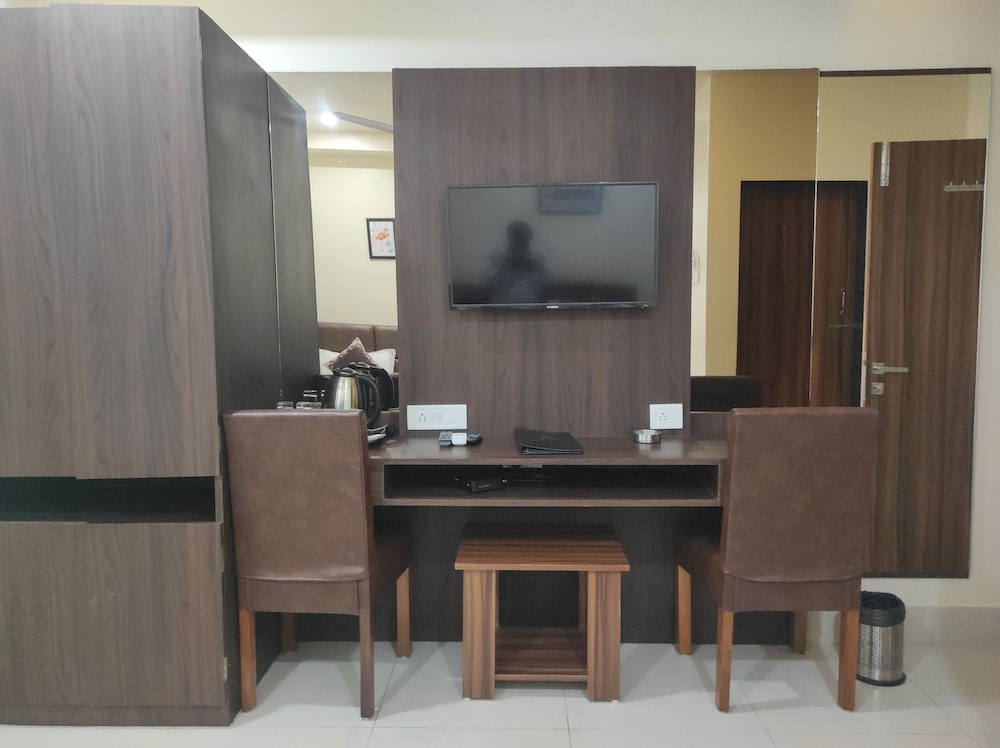 Standard Twin Room - Photo 6