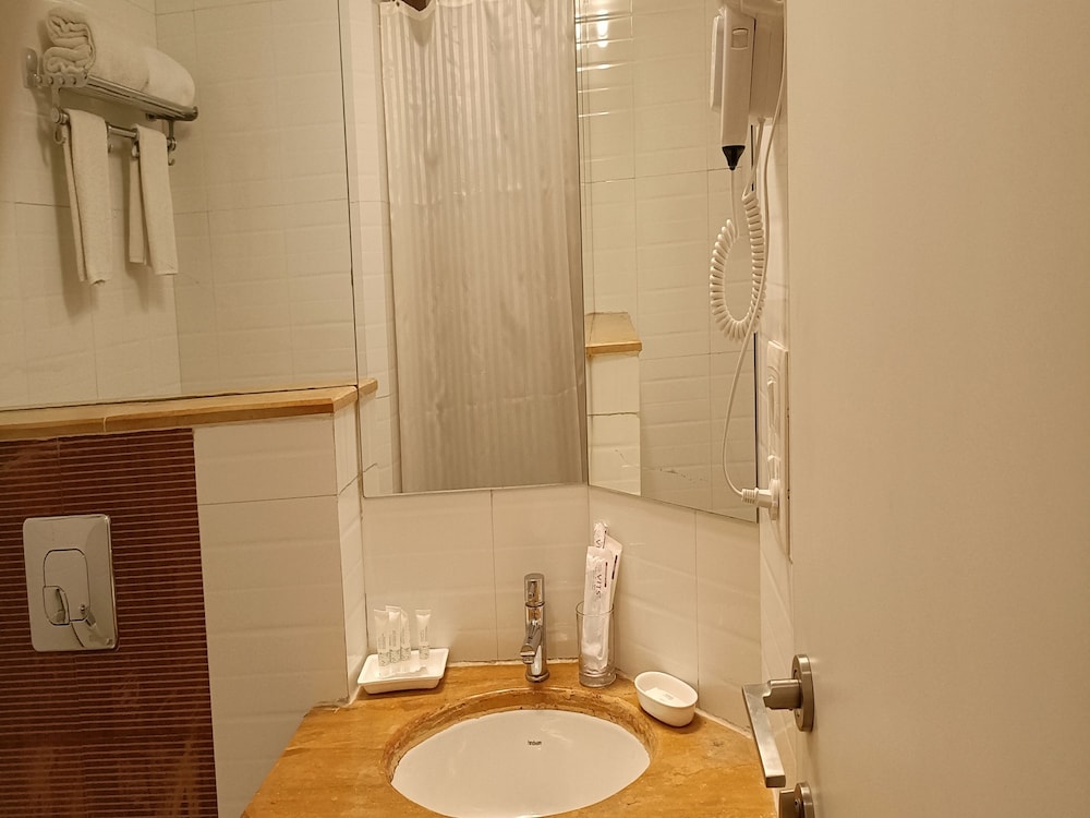Bodhi Deluxe Twin Room photo 3