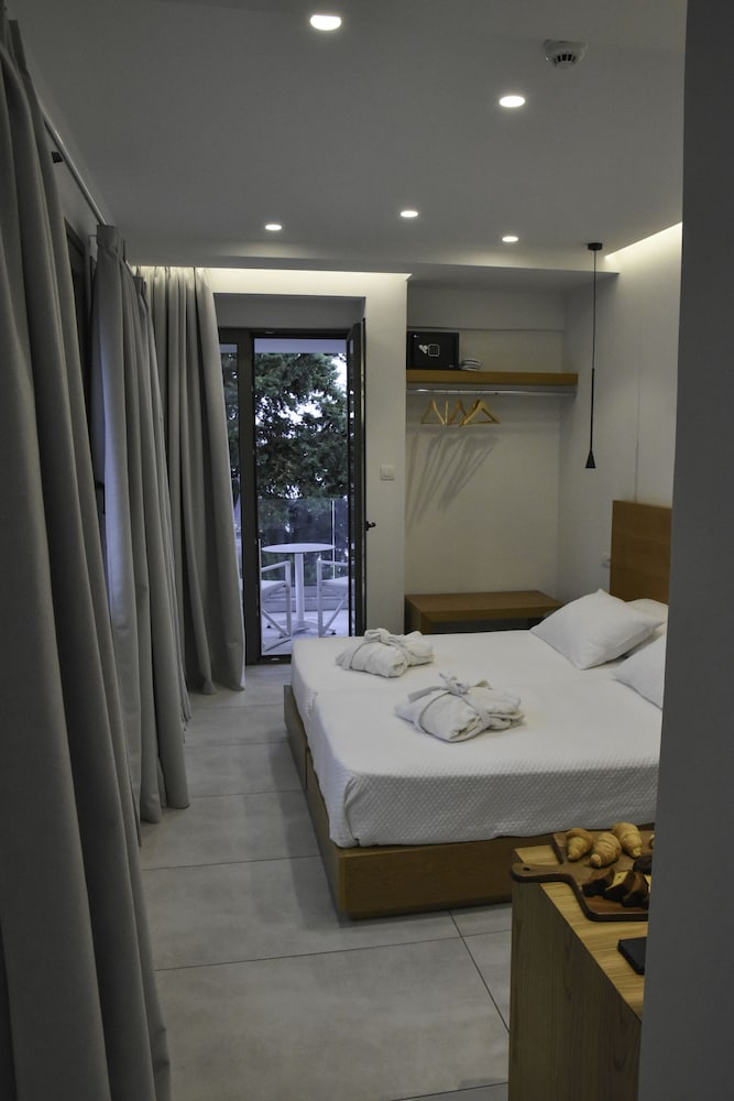 Premium Double or Twin Room - Photo 1