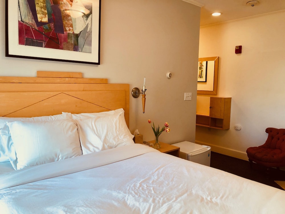 Superior Double Room, 1 Queen Bed, Private Bathroom photo 1