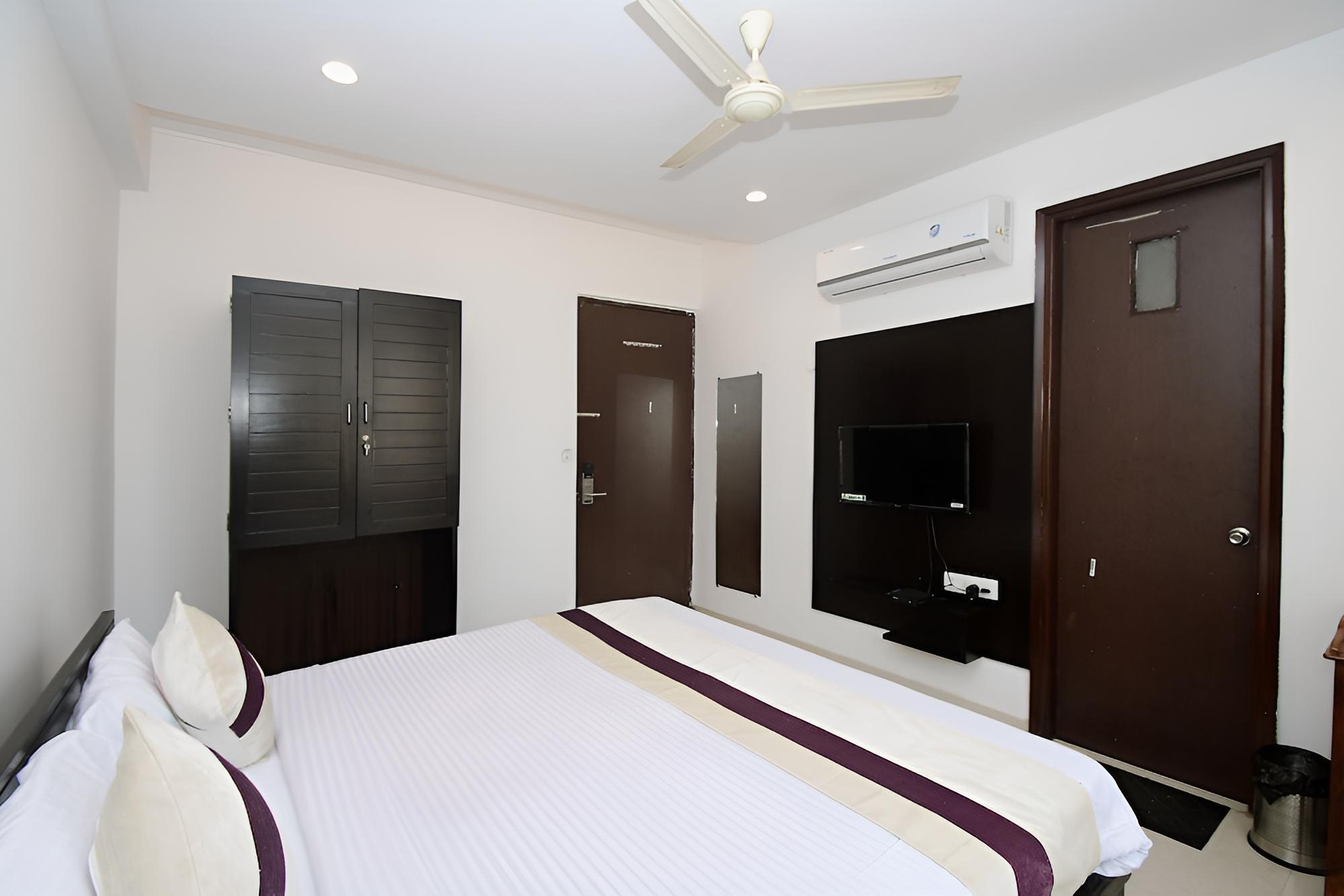 Deluxe Double Room - Photo 13