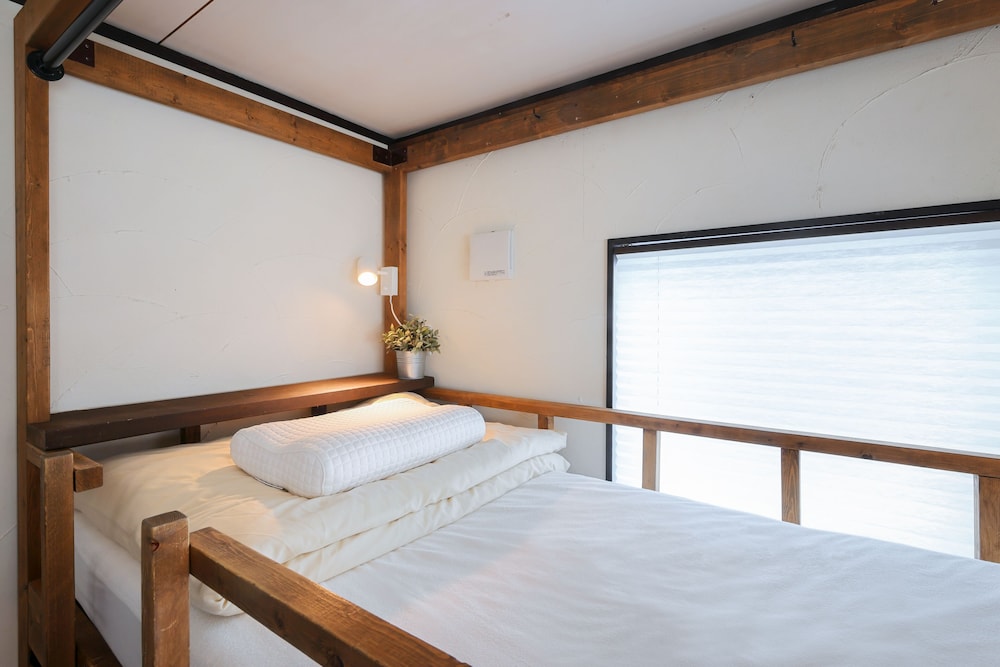 Room with 2 BunkBeds, Non Smoking photo 3