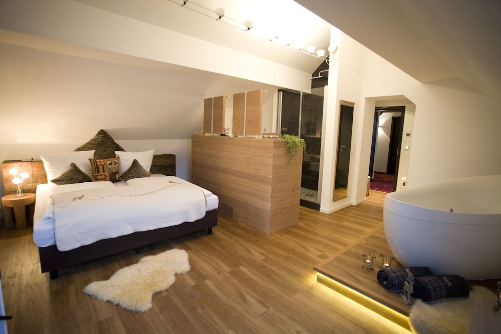Deluxe Studio Suite