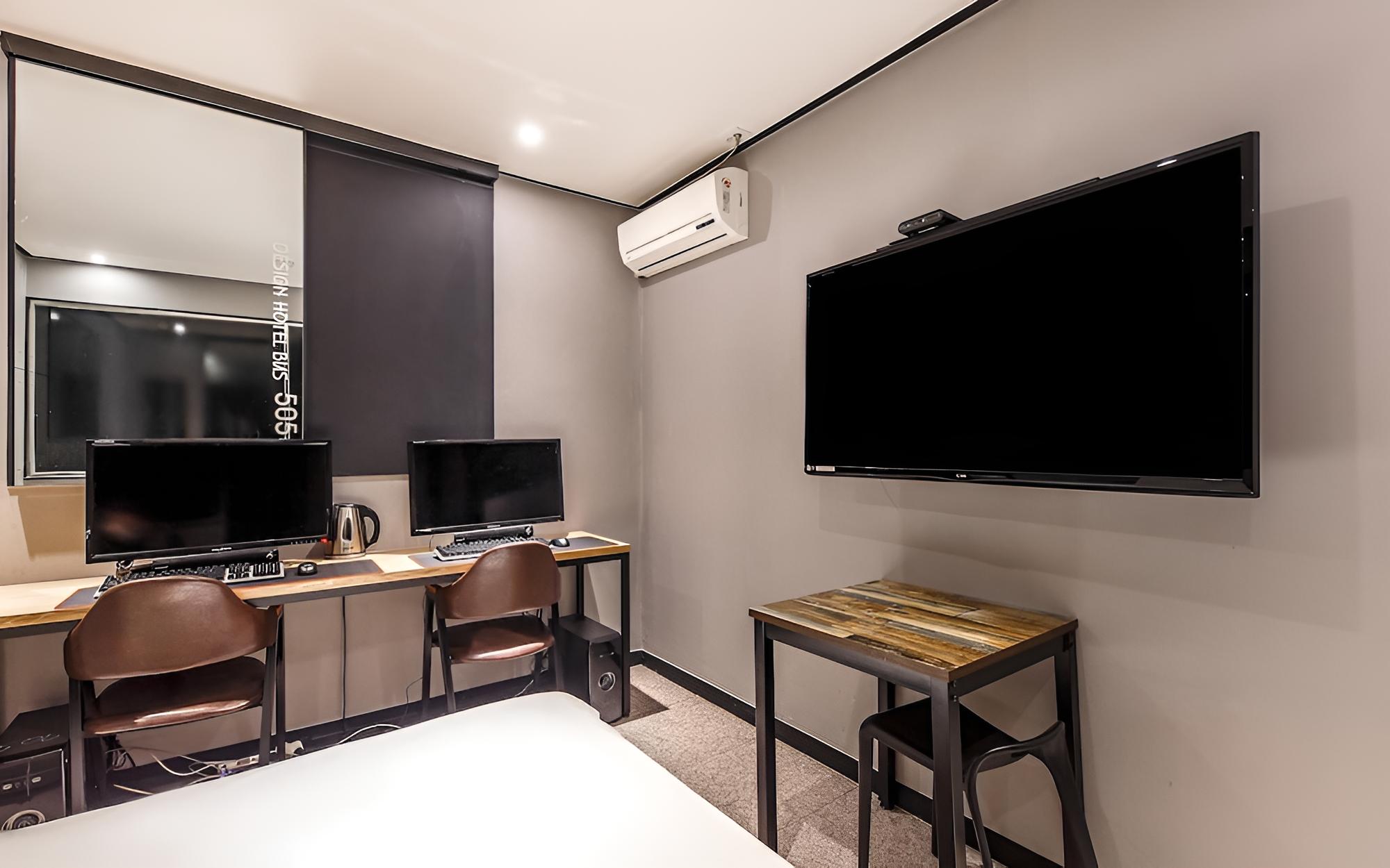 Room (2PC room (LOL Overwatch Netflix avail) - Photo 8