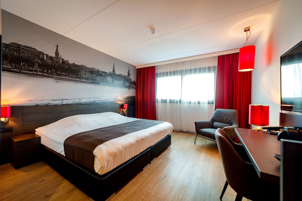 Deluxe Double Room, 1 King Bed - Photo 1