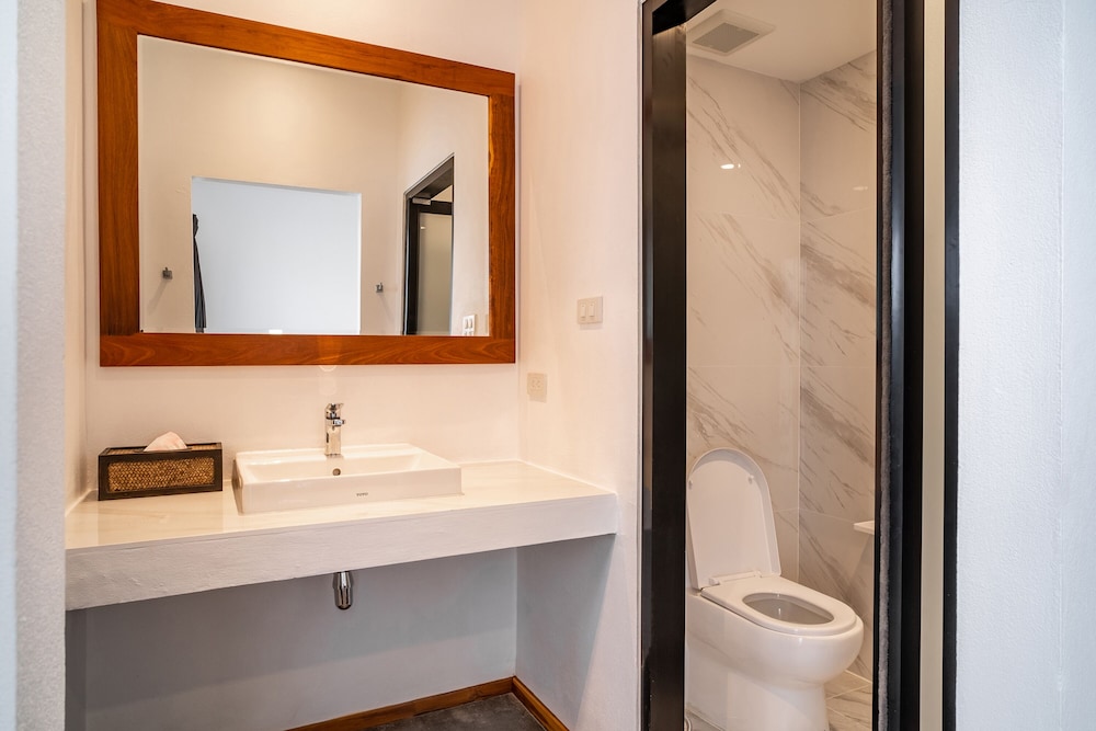 Double or Twin Room, River View (Upper Floor) - Photo 13