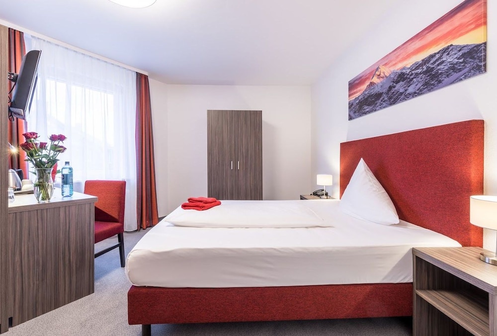 Double or Twin Room photo 3