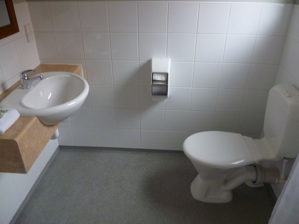 Standard Studio, Non Smoking, Kitchenette (Queen Studio Unit) photo 3