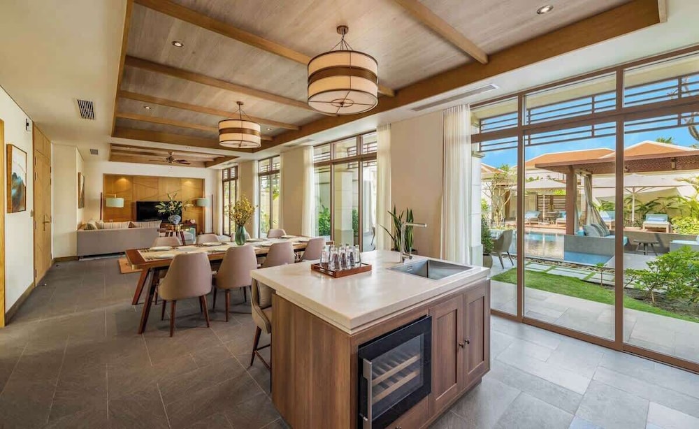 Villa, Multiple Beds, Pool Access, Pool View (Fusion 3bdr Oc. Pr.)