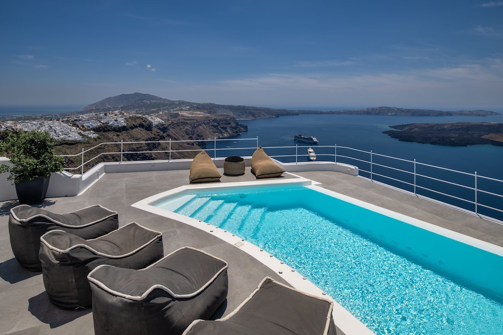 Grand Suite with private pool - Photo 17