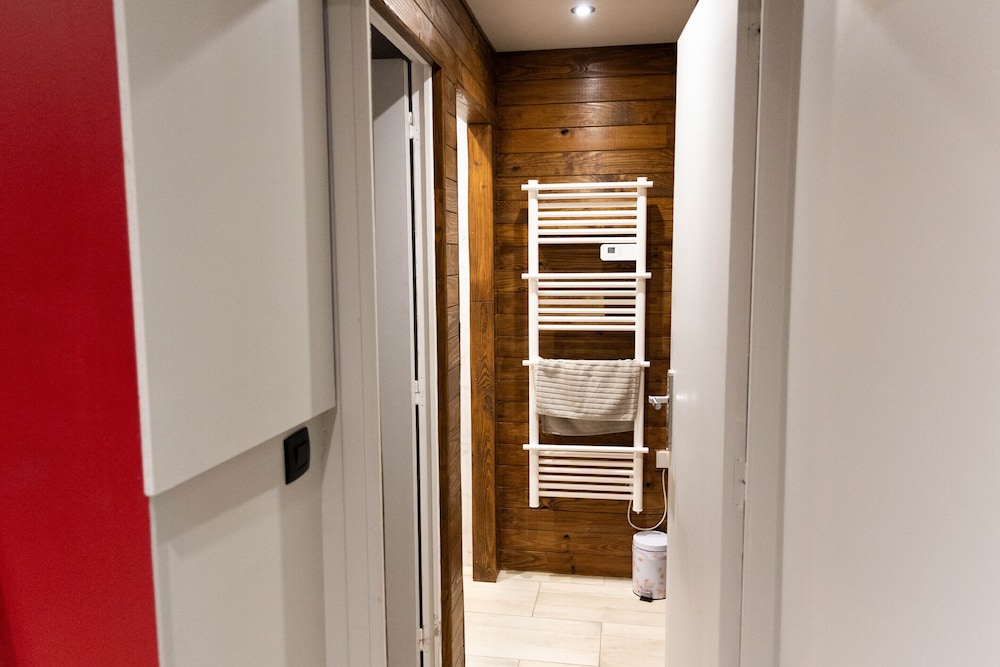 Basic Apartment, Ensuite, Courtyard View (Mon p'tit Chalet) photo 2