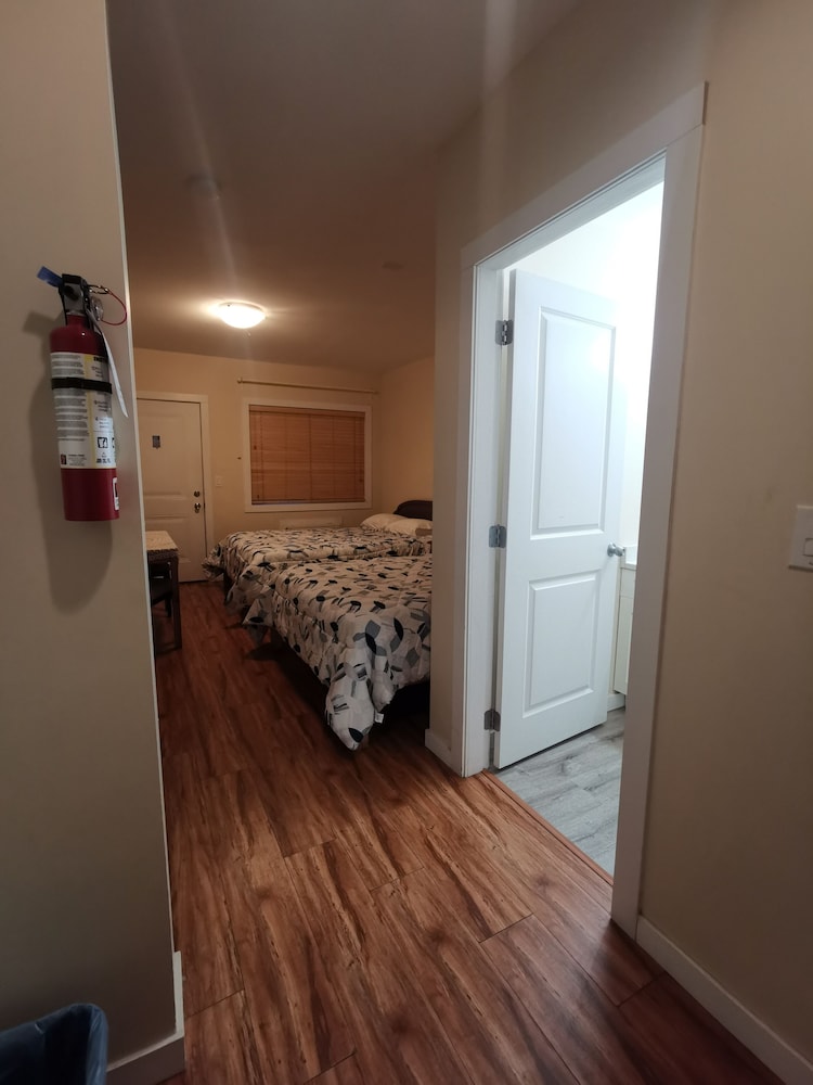 Family Double Room, 2 Queen Beds, Non Smoking photo 1