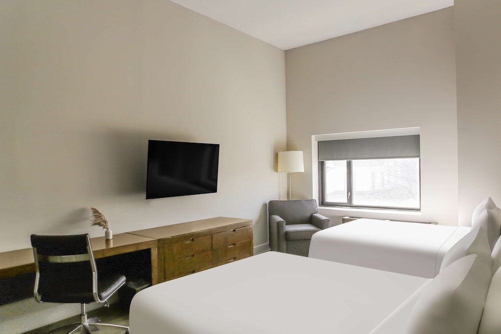 Suite, 2 Queen Beds photo 1