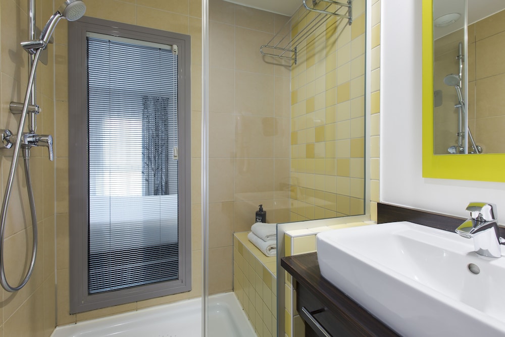 Standard Double Room, 1 Double Bed - Photo 9