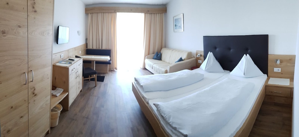 Triple Room, Mountain View photo 1