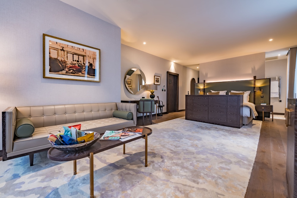Norfolk Suite Collection