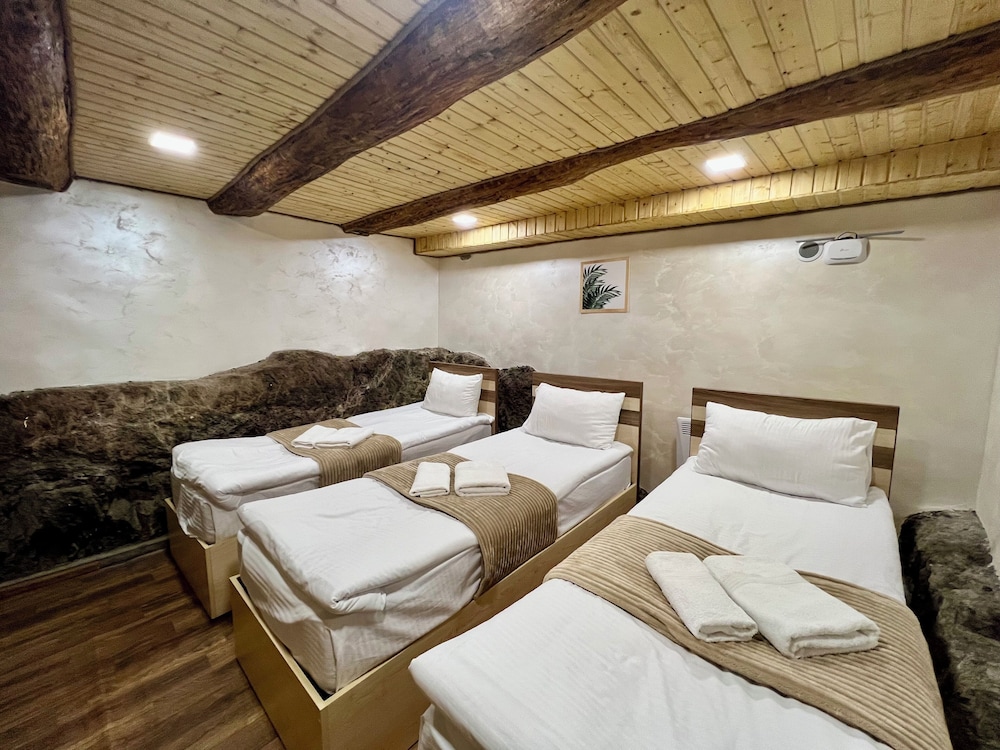Economy Room photo 3