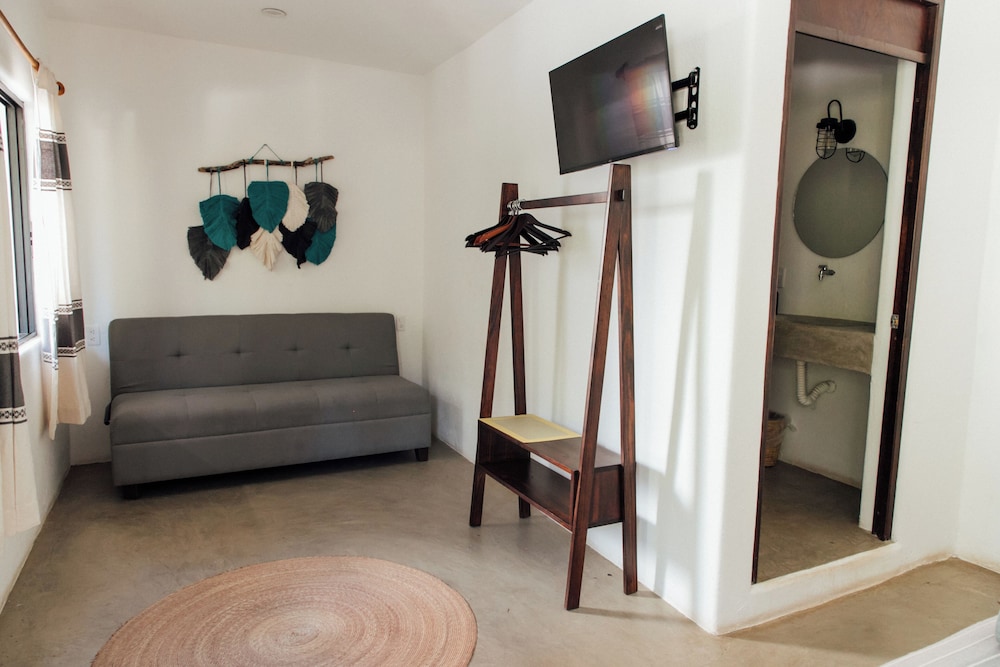 Deluxe Triple Room, Patio, Garden View (1)
