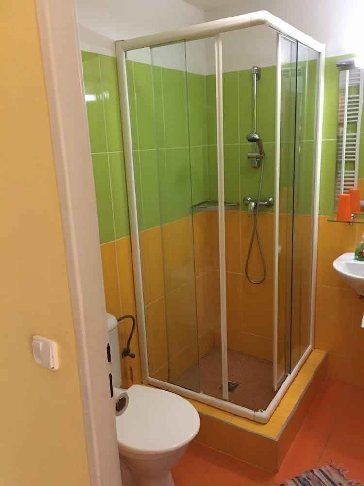 Standard Double Room, Ground Floor (Room 2, Private Bathroom) photo 3