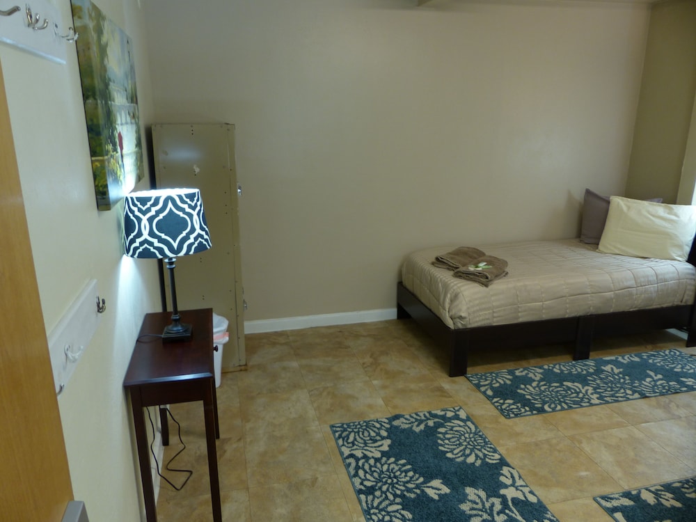 Standard Room (2 twin beds) photo 2