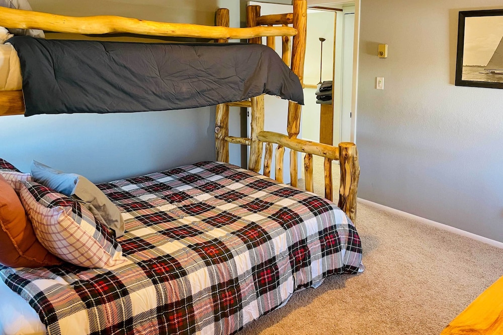House (4 Bedrooms) photo 1