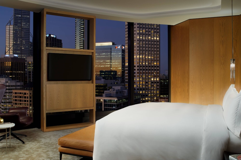 The Ritz-Carlton Suite, Elizabeth Quay River View, 1 King Bed