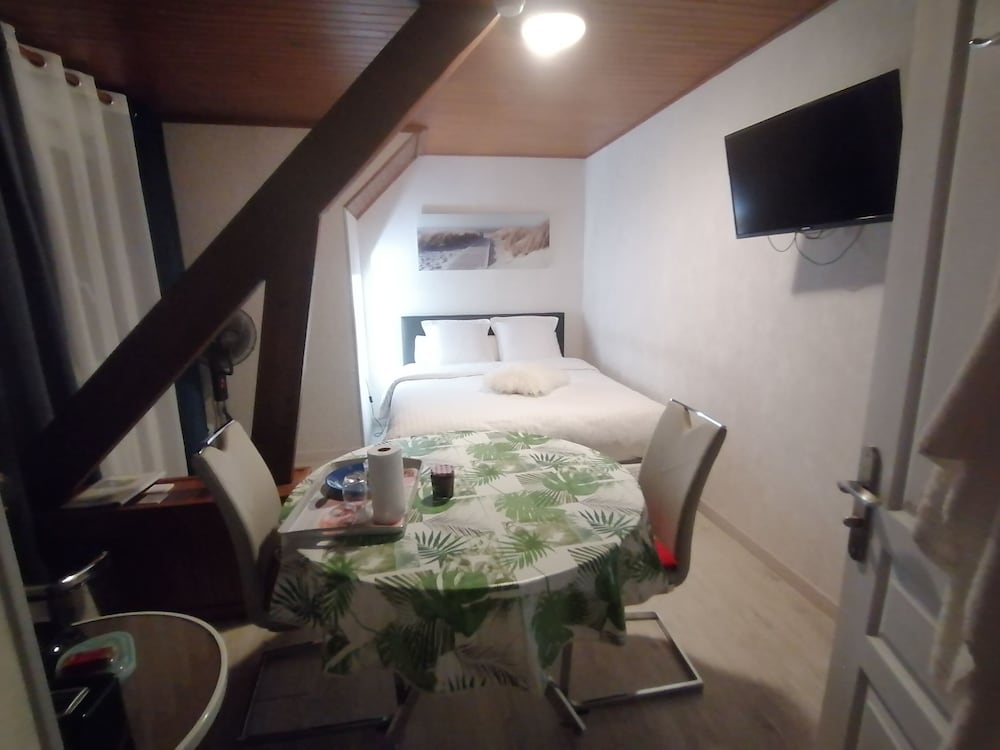 Double Room, Garden View - Photo 4