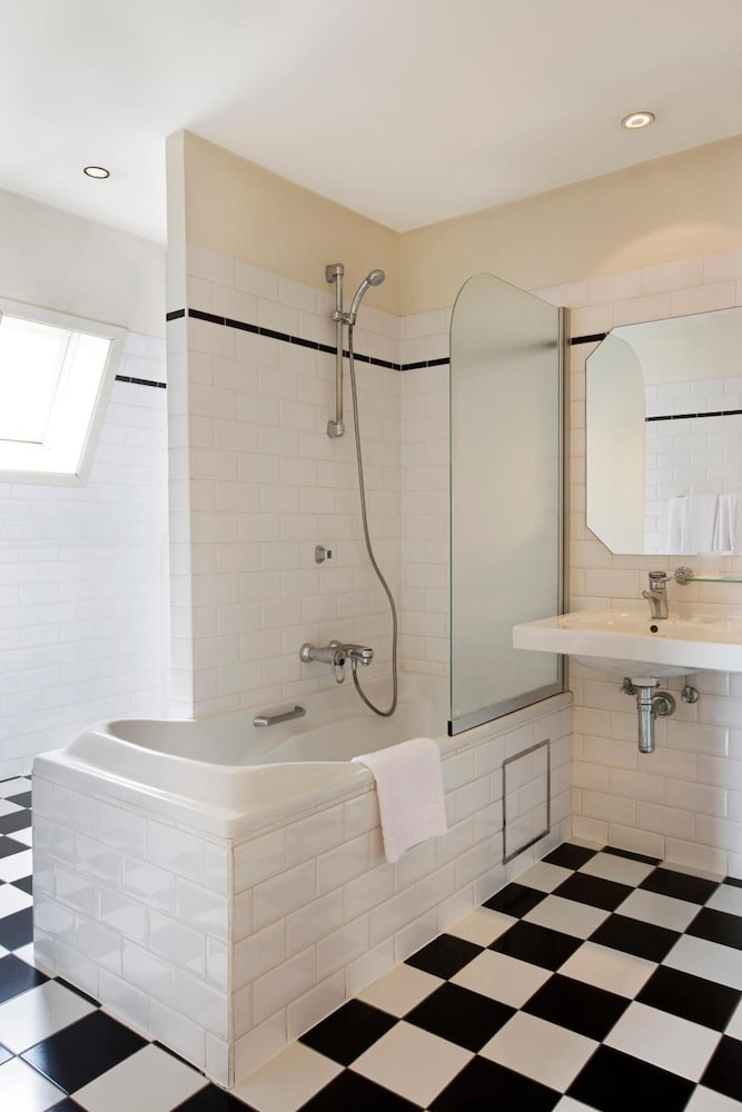 Comfort Double or Twin Room - Photo 8