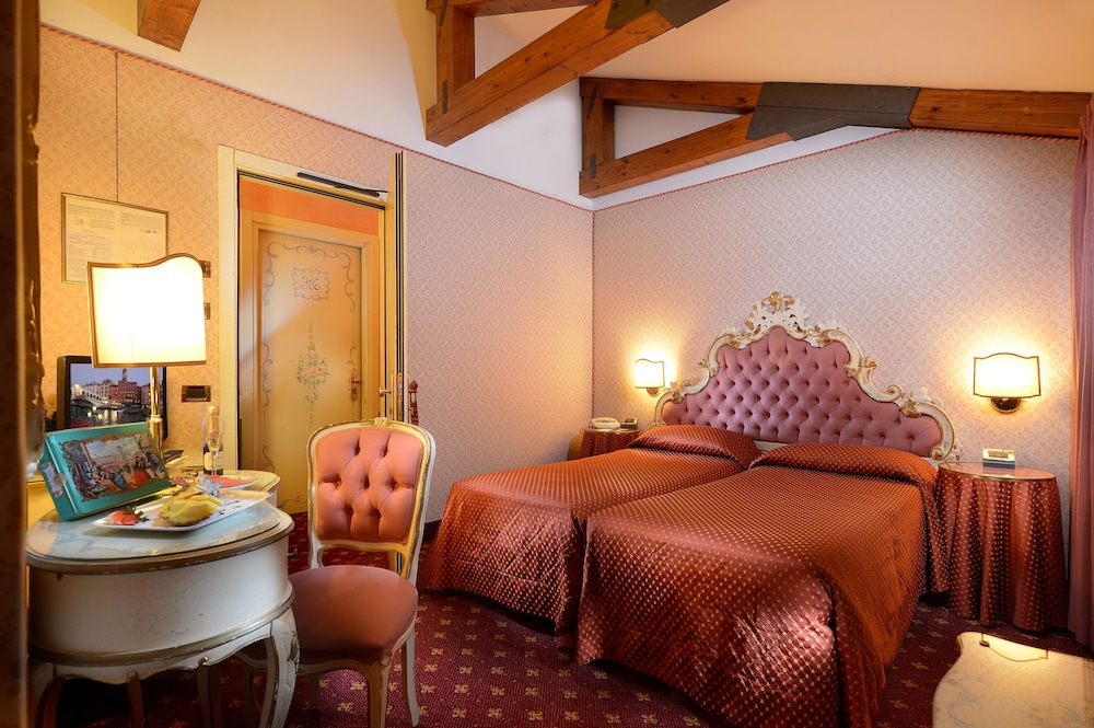Classic Double or Twin Room