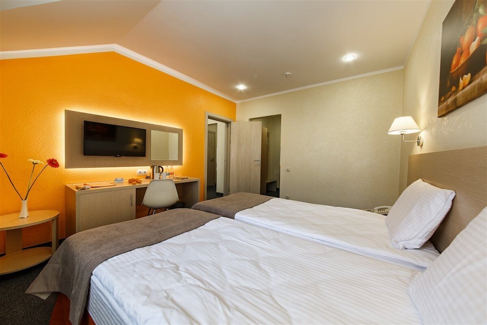 Family Suite, Connecting Rooms photo 3