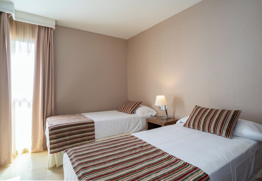 Two Bedroom Suite - Photo 6
