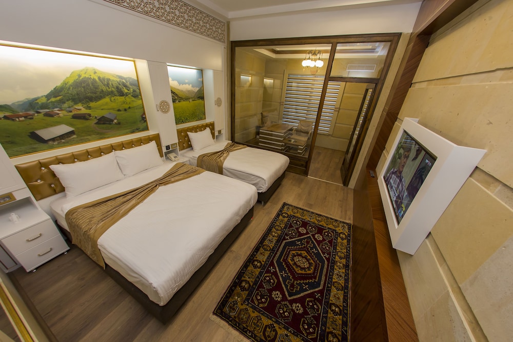 Family Room photo 1