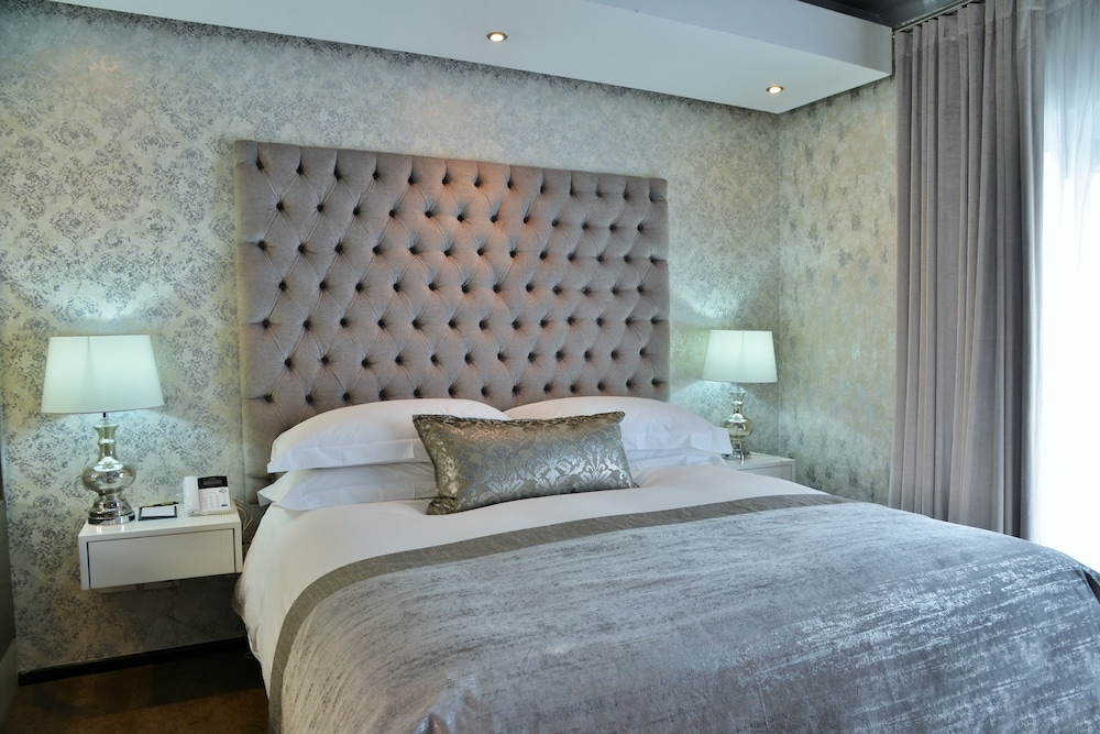 Executive Studio Suite