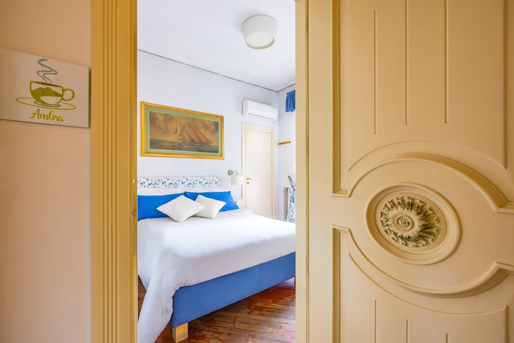 Standard Double Room - Photo 7