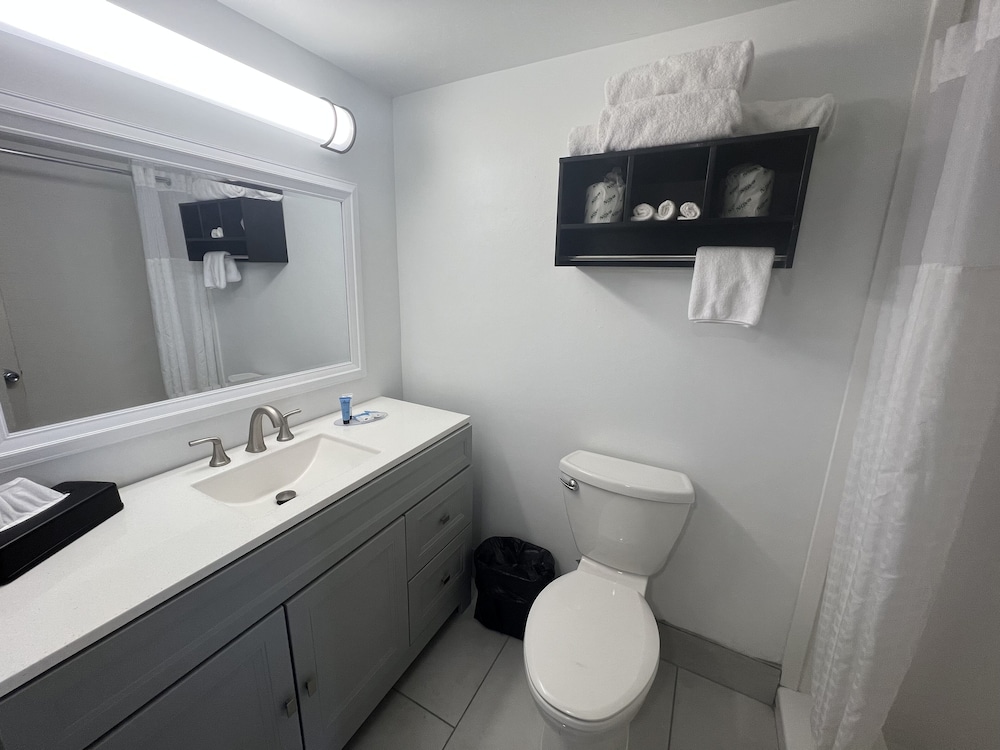 Oceanfront Deluxe Double Room with Full Kitchen, photo 6