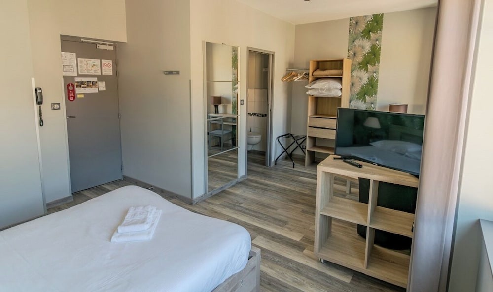 Deluxe Double Room photo 3