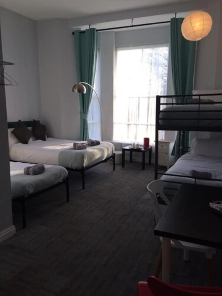 Basic Quadruple Room photo 3